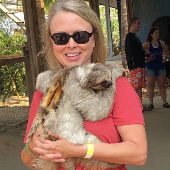 Meet your Posher, Sarah - Picture 2 of 2